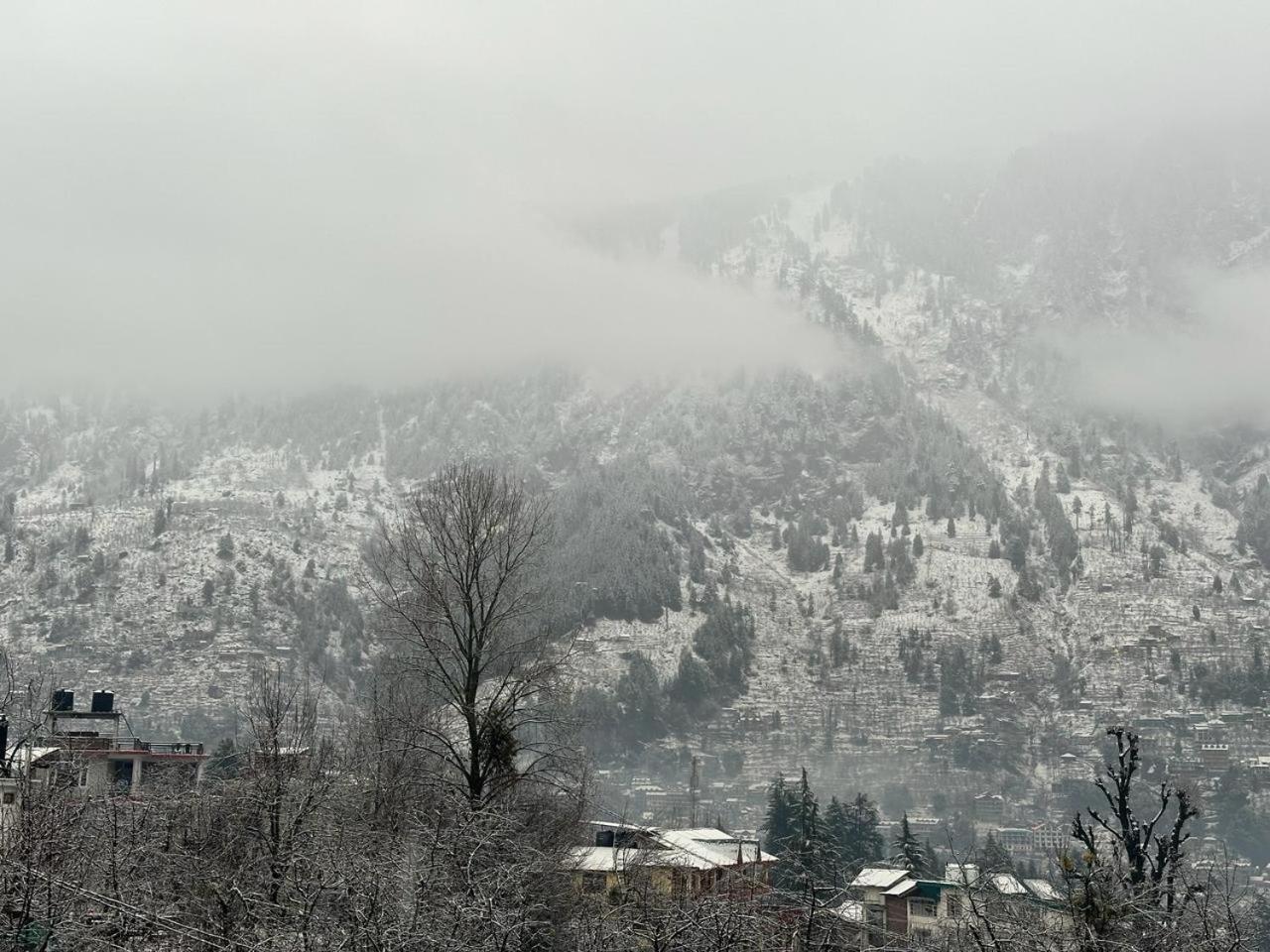 Beholden Stay And Cafe - A Luxury Boutique Hotel In Manali Manali (Himachal Pradesh) Exterior photo